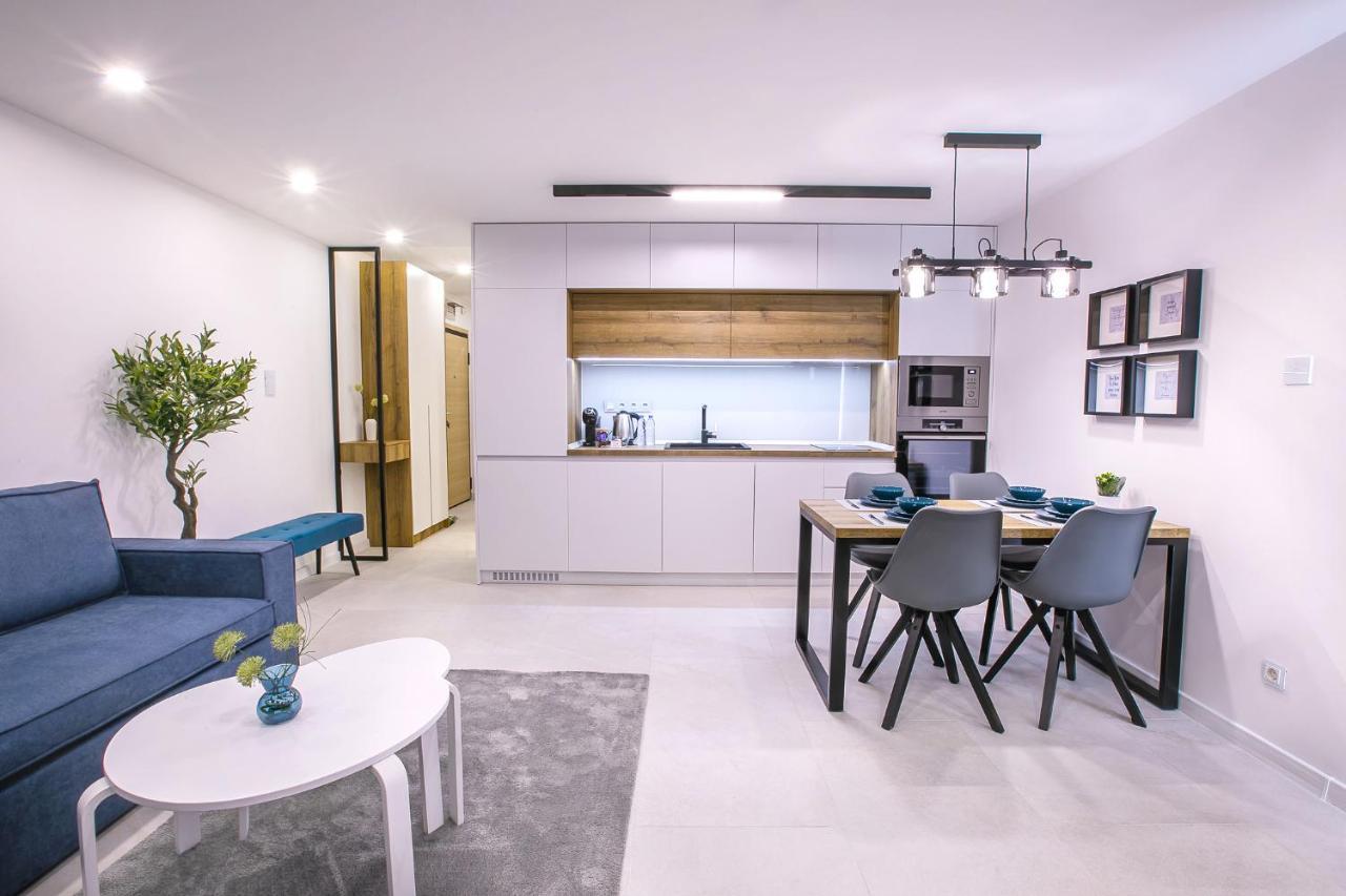 South Place Apartments 산단스키 외부 사진